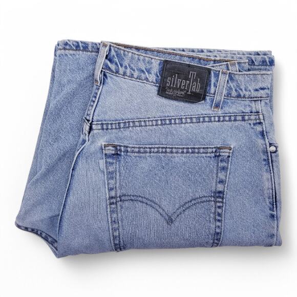 *VINTAGE* LEVI'S SilverTab Loose Fit 1997 Denim Shorts - Size 38 - Picture 1 of 12